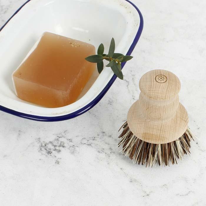 Wooden Pot Scrubbing Brush GP