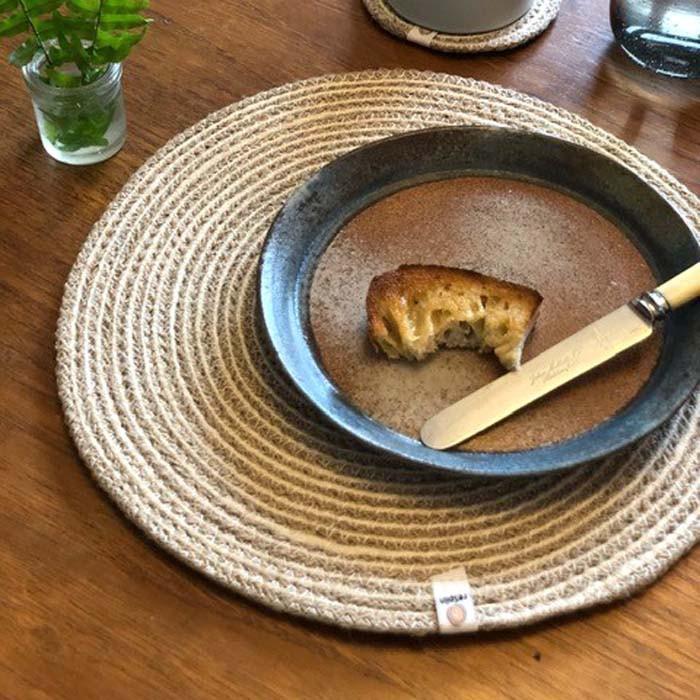 Respiin Spiral Jute Tablemat