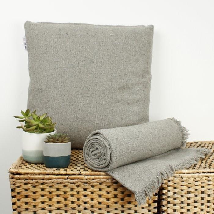 Respiin Recycled Wool throw With fringe Grey