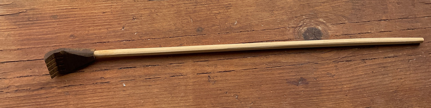 Back scratcher - from recycled wood